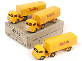 Lot 464 - DINKY TOYS (FRANCE) (4)