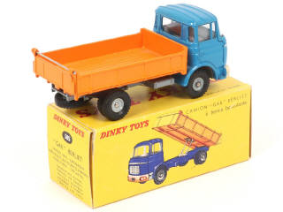 Lot 477 - DINKY TOYS (FRANCE) (1)