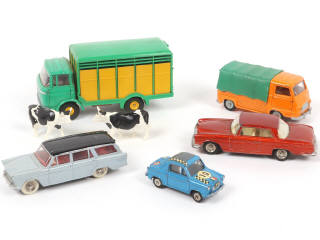 Lot 426 - DINKY TOYS (FRANCE) (5)