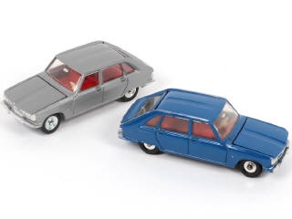 Lot 365 - DINKY TOYS (2)