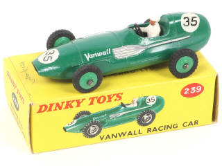 Lot 347 - DINKY TOYS (GB) (1)