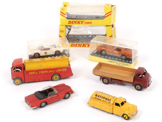 Lot 363 - DINKY TOYS (GB) (8)