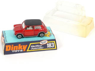 Lot 351 - DINKY TOYS (GB) (1)