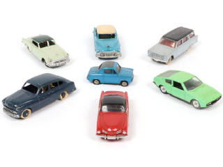 Lot 376 - DINKY TOYS (FRANCE) (7)