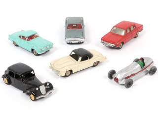 Lot 373 - DINKY TOYS (FRANCE) (6)