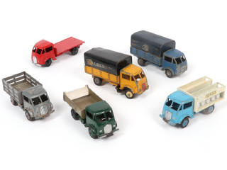 Lot 354 - DINKY TOYS (FRANCE) (1)