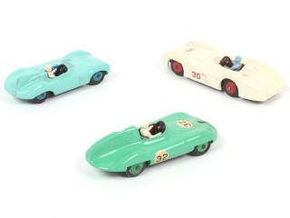 Lot 343 - DINKY TOYS (GB) (3)