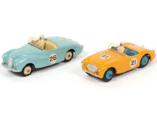 Lot 337 - DINKY TOYS (GB) (2)