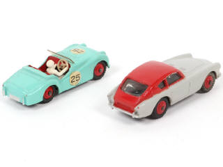 Lot 341 - DINKY TOYS (GB) (2)