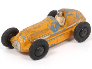 Lot 332 - DINKY TOYS (GB) (1)
