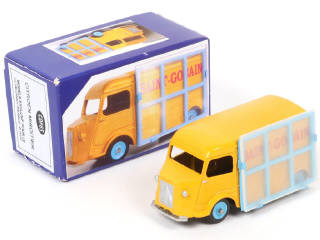 Lot 330 - CLUB DINKY FRANCE (1)