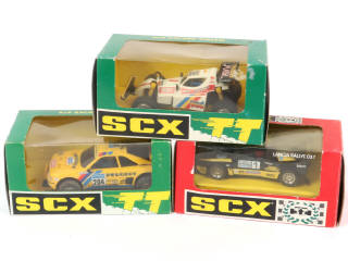 Lot 113 - SCALEXTRIC (GB) (3)