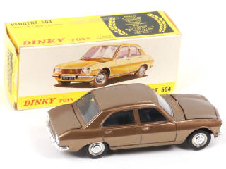 Lot 379 - DINKY TOYS (FRANCE) (1)