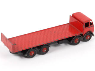 Lot 366 - DINKY TOYS (GB) (1)