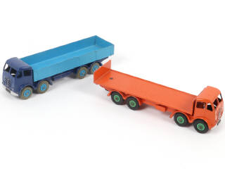 Lot 368 - DINKY TOYS (GB) (2)