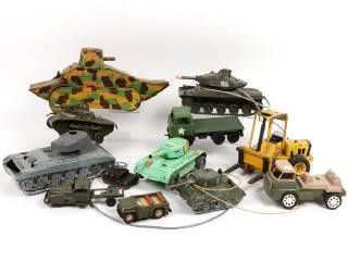 Lot 15 - DIVERS (11)