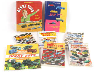 Lot 2 - DINKY TOYS (8)
