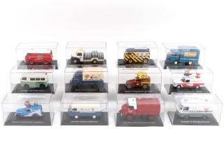 Lot 304 - DIVERS (12)