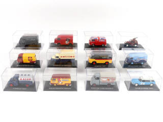 Lot 305 - DIVERS (12)