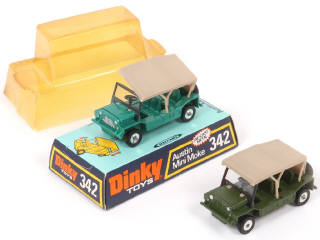 Lot 280 - DINKY TOYS (GB) (2)