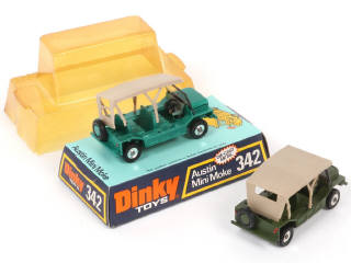 Lot 280 - DINKY TOYS (GB) (2)