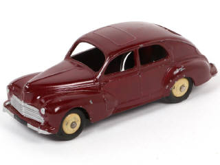 Lot 303 - DINKY TOYS (FRANCE) (1)