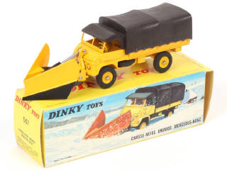 Lot 339 - DINKY TOYS (FRANCE) (1)