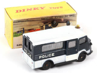 Lot 338 - DINKY TOYS (FRANCE) (1)