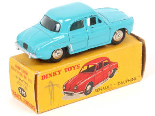 Lot 324 - DINKY TOYS (FRANCE) (1)
