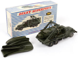 Lot 342 - DINKY TOYS (FRANCE) (1)