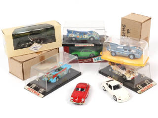 Lot 161 - DIVERS (10)