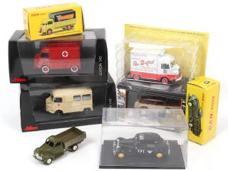 Lot 163 - DIVERS (7)