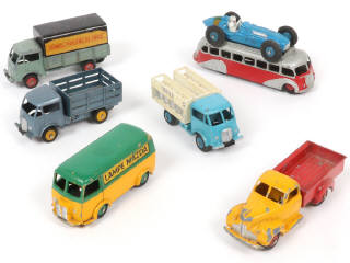 Lot 367 - DINKY TOYS (FRANCE) (7)