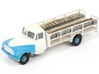 Lot 317 - DINKY TOYS (FRANCE) (1)