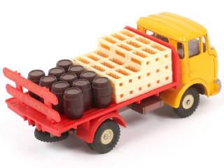 Lot 318 - DINKY TOYS (FRANCE) (1)