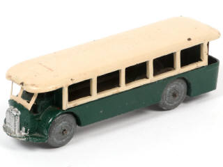 Lot 322 - DINKY TOYS (FRANCE) (1)