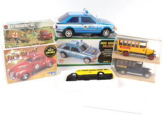 Lot 149 - DIVERS (6)