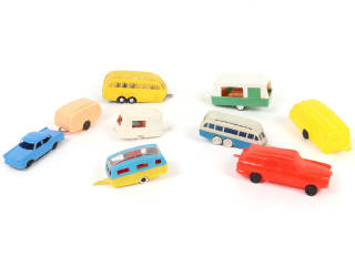 Lot 161 - DIVERS (9)