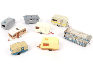 Lot 160 - DIVERS (8)