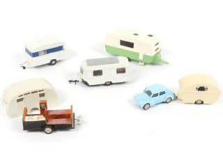 Lot 150 - DIVERS (6)