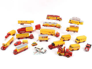 Lot 96 - DIVERS (22)