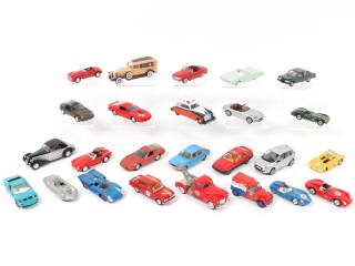 Lot 110 - DIVERS (25)
