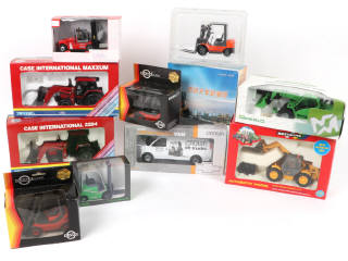 Lot 54 - DIVERS (10)