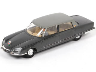 Lot 313 - DINKY TOYS (FRANCE) (1)