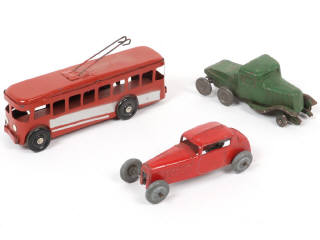 Lot 45 - DIVERS (3)