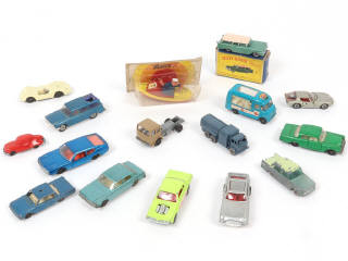 Lot 56 - DIVERS (16)