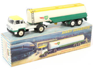 Lot 336 - DINKY TOYS (FRANCE) (1)