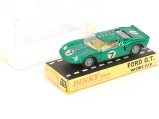 Lot 245 - DINKY TOYS (GB) (1)