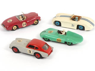 Lot 260 - DINKY TOYS (GB) (4)