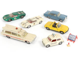 Lot 263 - DINKY TOYS (GB) (6)
